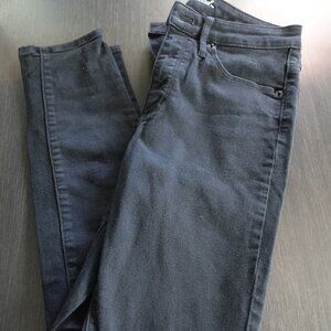 Universal Thread Black Jeans Sz 6